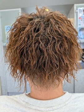 縦落ちツイストスパイラルパーマ