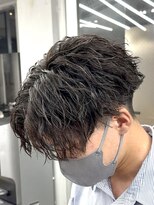 オーバル ジングウマエ(OVARL jingumae) 縦落ちツイストスパイラルセンターパート