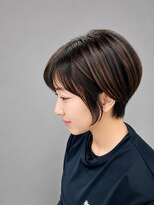 アウ美容室(au)&nbsp;ショートレイヤースタイルにハイライト