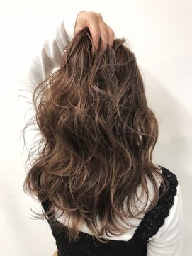 バズ ビー(BUZZ Bee) 【梅田】ラベンダーグレージュ