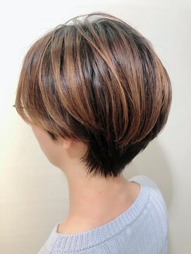 キャンバス バイ ネオリーブ 横浜西口(Canvas by neo.) 襟足スッキリショート