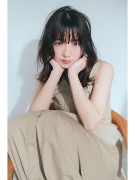 レーヴバイキートス(REVE by kiitos) 【REVE】こなれミディアム/くびレイヤー/愛されヘア/外ハネ