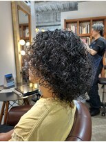 ビハインドザカーテン(BEHIND THE CURTAIN)&nbsp;メンズパーマ×強めスパイラル