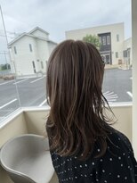 アンレーベル(Unlabel) 180. ベージュミディ/ゆる巻きヘア/大人カラー/顔周り