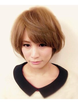 ヘアールーム(hair Room) フェミニンボブショート