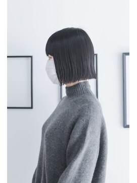 ノード(NODO) 黒髪の切りっぱなしボブ