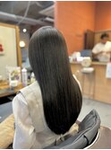 黒髪サラツヤロング 前髪なし ナチュラルストレートヘア 小顔