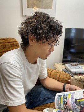 ルアウラフ(LUAU LOUGH) 【YASU】グランジパーマ/Instagram-@yasu_lough_