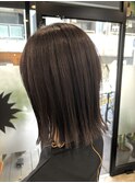 やわらかミディアムワンカールパーマカーキグレージュ前髪錦糸町
