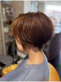 清潔感あふれるひし形シルエットショート