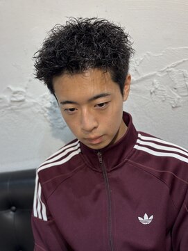 クオンヒール 淀屋橋店(QUON HEAL) ピンパーマ/スパイキーショート/アップバング/フェード×