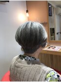 ショートボブ