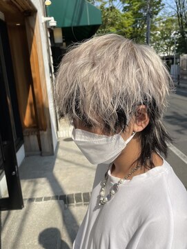 デコヘアーフラッペ(DECO HAIR frappe) マッシュウルフ＆ホワイトブラックツートンカラー