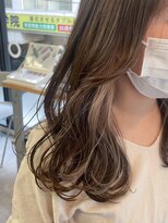 シロ(SiLO)&nbsp;★インナーカラー＊ホワイトベージュ/ヘッドスパ/天神大名