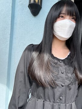 ドクターズサロン レラパール 白髪の魅力を活かす×レイヤーカット