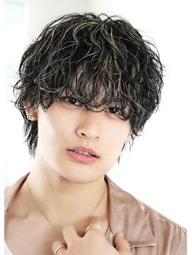 オーシャントーキョー 心斎橋(OCEAN TOKYO WEST) 波巻きパーマツイストスパイラルパーマツーブロックウルフ