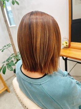 【大人女性のお悩み解決♪】ダメージを最小限に抑えながら艶のある美髪へ導きます◇お気軽にご相談ください