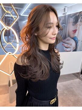 ラ キング(LA KING) バレイヤージュハイライトボブウルフネビージュ小顔ワンレン