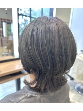 ディーボーイ 健軍店(D-BOY) ウフルカット/レイヤー/ブリーチ/グレー/ブルー