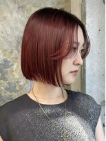 ソル ジングウマエ(SOL JINGUMAE) タッセルボブ切りっぱなしボブベージュカラー顔周りレイヤーボブ