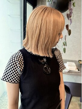 イトシテ ブリーチ1回◎ハイトーンベージュ×ボブ　【鎌田　隆雅】