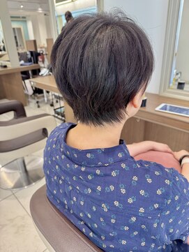 アッシュ 下北沢店(Ash) 襟足うかないおさまるショート