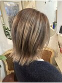 ケアブリーチハイトーンベージュこなれミディくびれヘア赤羽