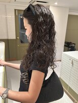 エミィ(emme)&nbsp;カーリーヘア　ロングパーマ　立川