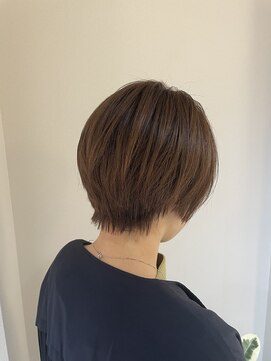 ヒリ(hiri) ナチュラルショート