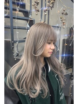 シアン(cyan) 透明感ミルクティーグレージュ