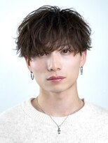 オーシャントーキョーオーバー 渋谷(OCEAN TOKYO OVER)&nbsp;センターパートフェザーパーマニュアンスパーマシャドウパーマ