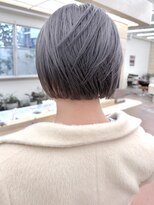 パークレーン アイス イヴェン アネックス(PARK LANE ICI yeven.anx)&nbsp;夏カラーを楽しむハイトーン×インナーカラー顔周りレイヤーYUKI