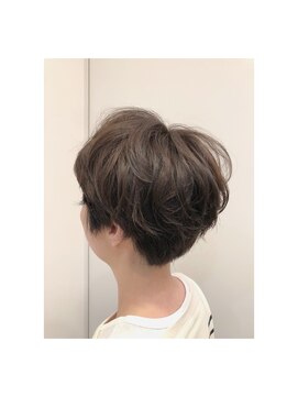 ビーダッシュアヴェダ(B dash AVEDA) ハイライトショート