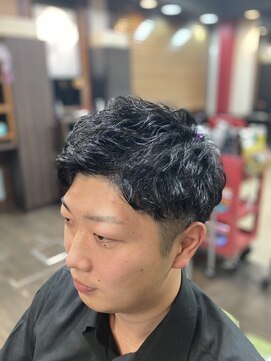 バーバーファースト(BARBER FIRST) ビジネススタイル×パーマ