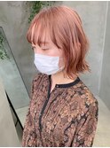 外はねボブ、ピンクベージュ、淡いピンク、2回ブリーチ
