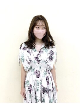 ルッツ(Lutz. hair design) オリーブベージュ【犬山良慈】