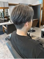 アイリーヘアデザイン(IRIE HAIR DESIGN)&nbsp;【IRIE HAIR赤坂】ホワイトハイライトセンターパート