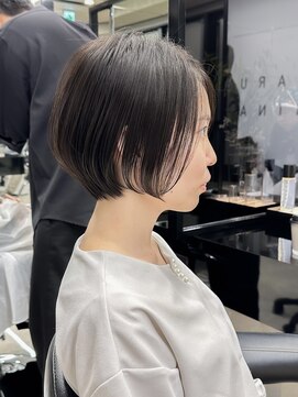 ハルキミナト ジャパン トウキョウ(HARUKI MINATO japan TOKYO) 20代30代40代/アッシュブラック/黒髪/くびれショート/表参道