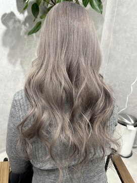 ロウル 渋谷(LOWRL) ホワイトグレージュ/ダブルカラー/ブリーチ