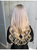 プルエクステで叶うブロンドでロングヘア