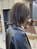 パークレーン アイス イヴェン(park lane ICI yeven)&nbsp;大人ボブ長めボブリーチなしミディアムレイヤーボブ冬カラー小顔