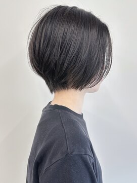 モリオ(morio) *丸みショートボブひし形くびれショートボブ大人ショートカット