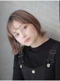 外ハネ×ボブ×グレージュ