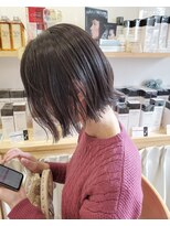 メルク(merc.)&nbsp;切りっぱなしボブ×外ハネ