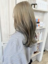 キャアリー(Caary)&nbsp;福山Caaryアンブレラカラーブリーチデザインカラー夏カラー20代