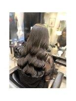 クララ スギタ(CLALA Sugita)&nbsp;ウェーブヘア/黒髪カタログ/小顔/アッシュカラー/ネビージュ