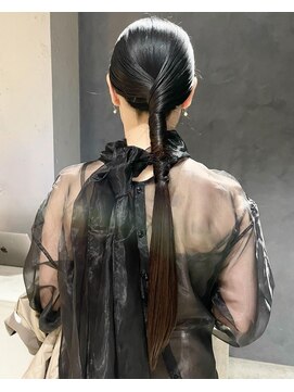 アイミーマイン(I ME MINE) タイトな艶ローポニー♪