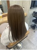 暗めのミルクティーベージュ