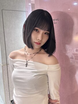 ルームバイシー 新宿(Loom. by Sea) メルティーカラー×