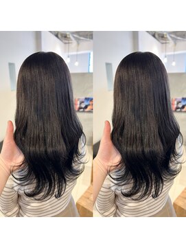 シー.(SHE.) グレーブラック×ロングスタイル